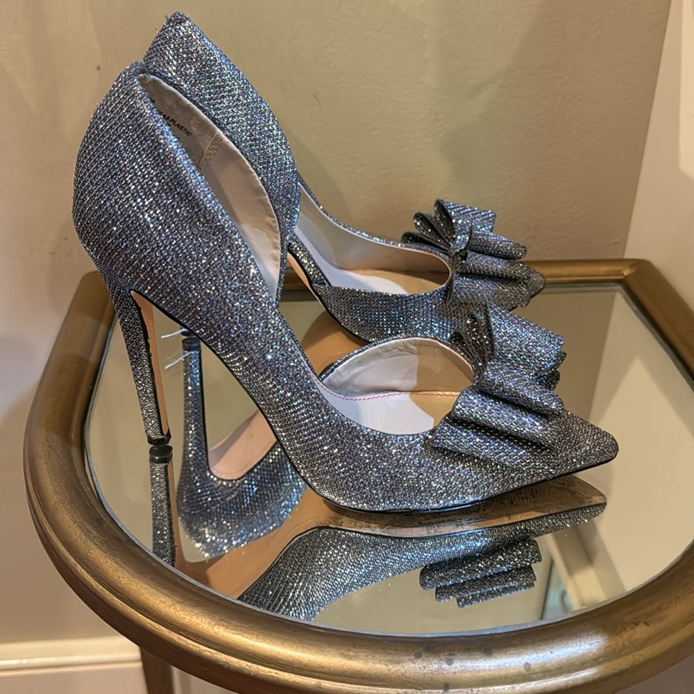 High Heels - Picture 2 of 5